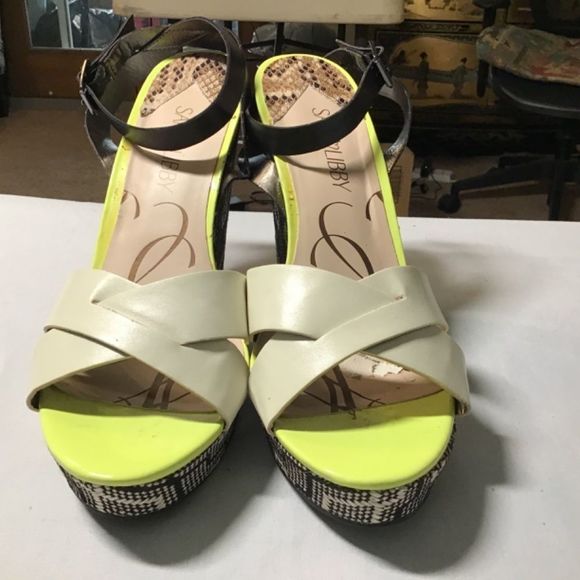 Sam and Libby black and white pattern wedge sandal size 11m. - Picture 5 of 12